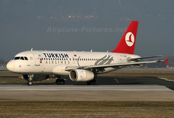TC-JLM - Turkish Airlines Airbus A319