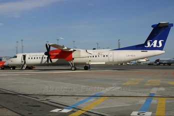 LN-RDA - SAS - Scandinavian Commuter de Havilland Canada DHC-8-400Q / Bombardier Q400