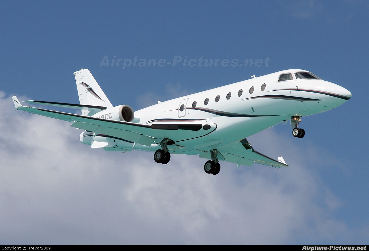 Private N516CC aircraft at Sint Maarten - Princess Juliana Intl