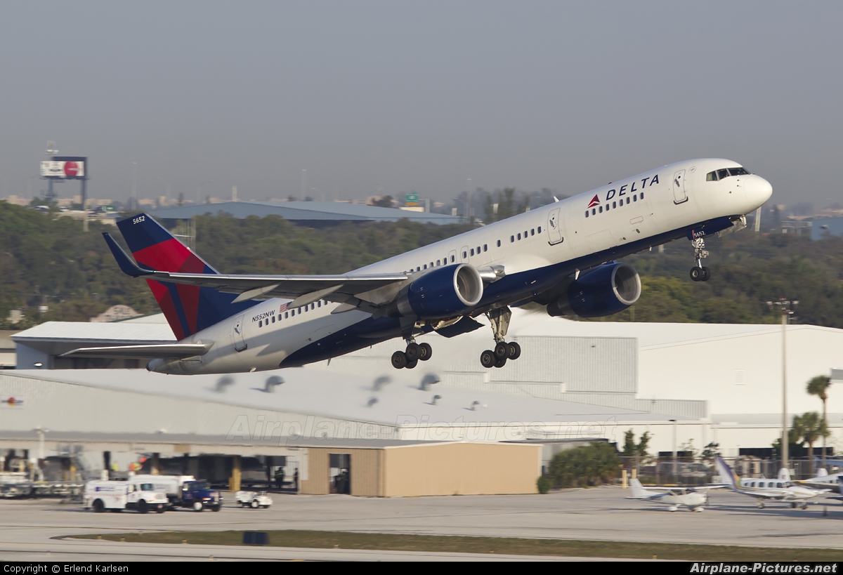 N552NW - Delta Air Lines Boeing 757-200 at Fort Lauderdale - Hollywood