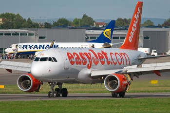G-EZDS - easyJet Airbus A319