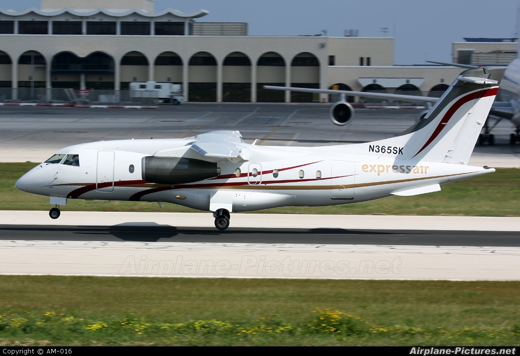 Express Air N365SK aircraft at Malta Intl