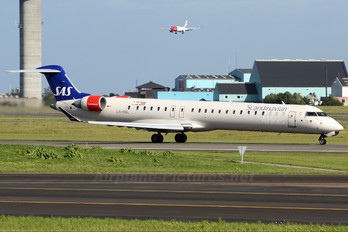 LN-RNL - SAS - Scandinavian Airlines Canadair CL-600 CRJ-900