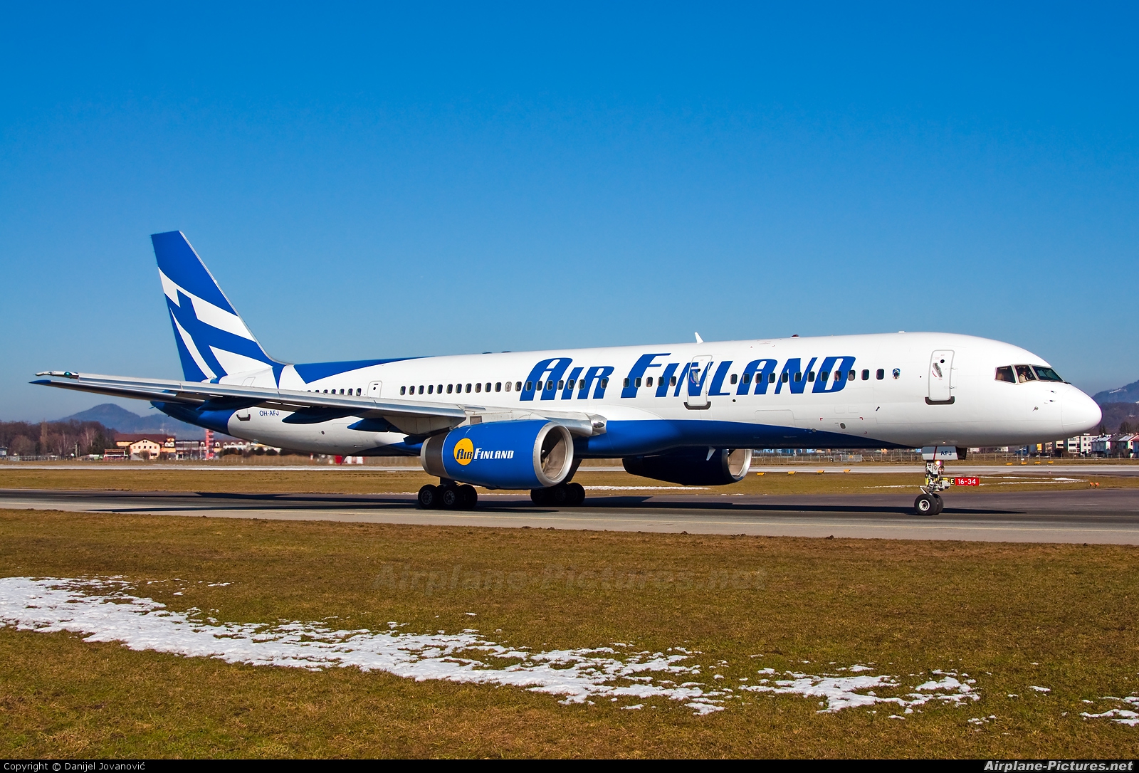 Air Finland OH-AFJ aircraft at Salzburg