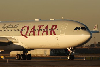 A7-AED - Qatar Airways Airbus A330-300