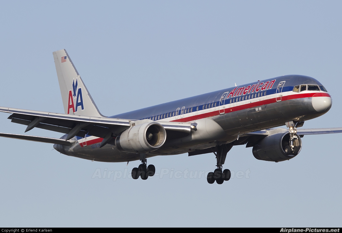 American Airlines N647AM aircraft at Miami Intl