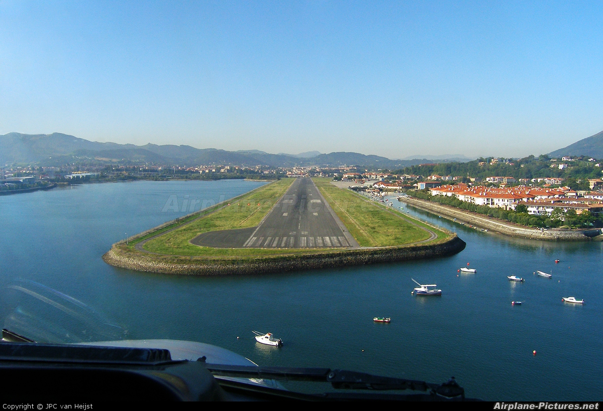 - Airport Overview - aircraft at San Sebastian