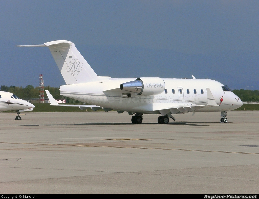 Sundt Air LN-BWG aircraft at Geneva Intl