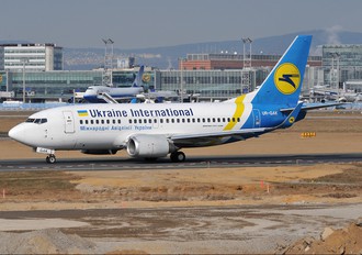 UR-GAK - Ukraine International Airlines Boeing 737-500