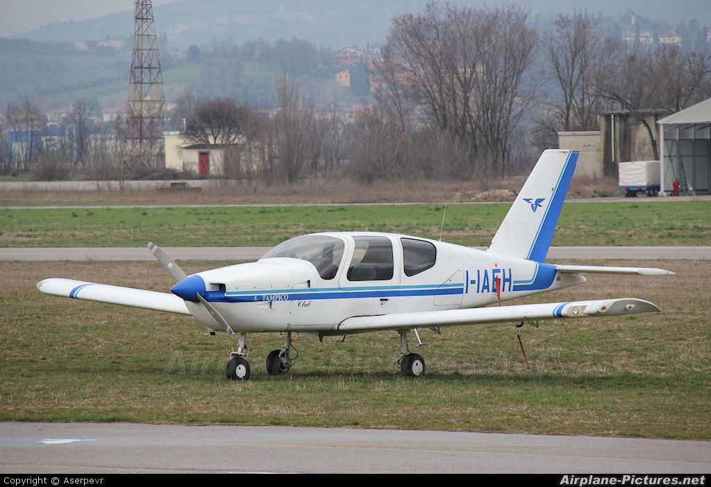 Private I-IAEH aircraft at Verona - Boscomantico