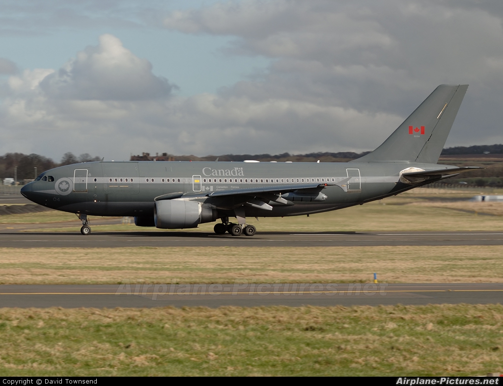 Canada - Air Force 15004 aircraft at Prestwick