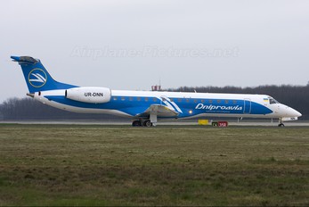 UR-DNN - Dniproavia Embraer ERJ-145
