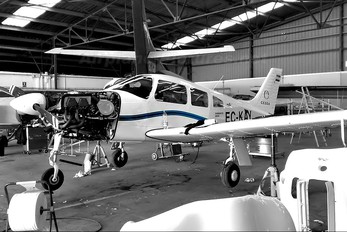 EC-KAY - Cesda Piper PA-28 Dakota / Turbo Dakota