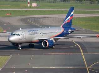 VP-BUK - Aeroflot Airbus A319