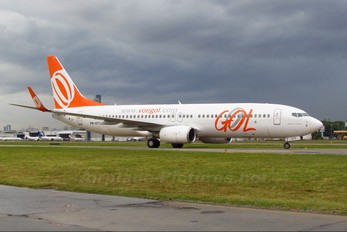 PR-GTT - GOL Transportes Aéreos  Boeing 737-800