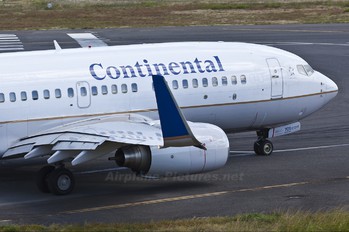 N16701 - Continental Airlines Boeing 737-700