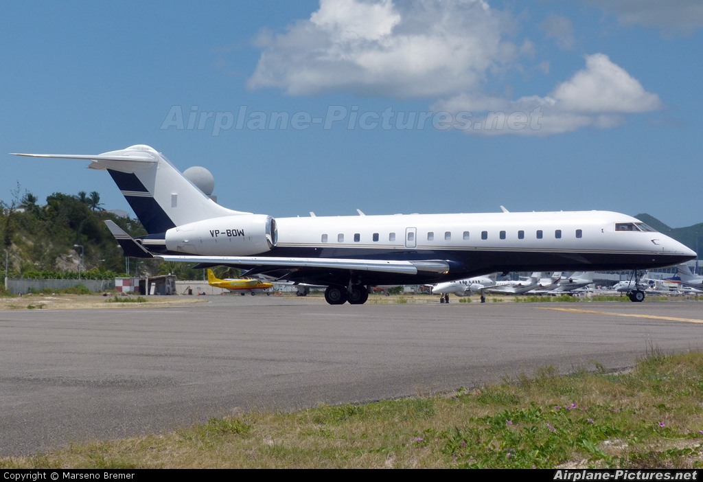 Private VP-BOW aircraft at Sint Maarten - Princess Juliana Intl