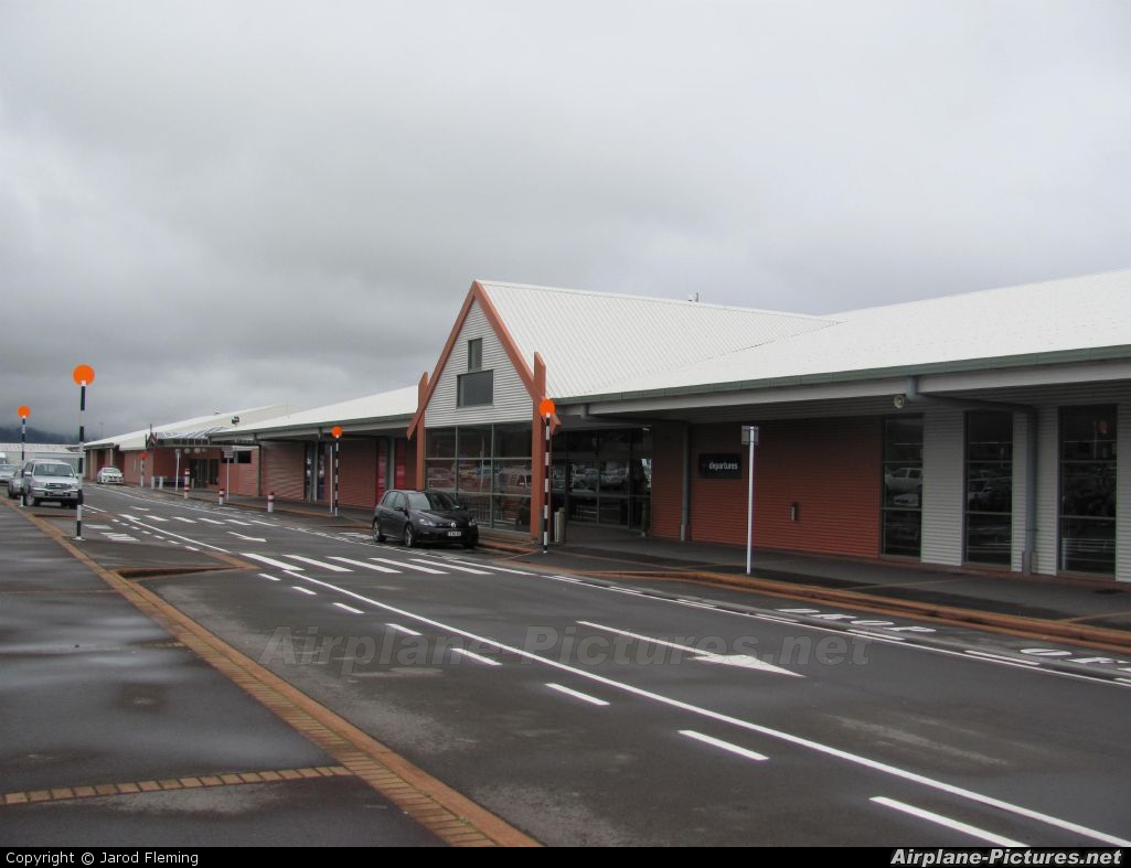 - Airport Overview - aircraft at Rotorua