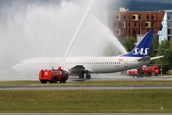 LN-BUF - SAS - Scandinavian Airlines Boeing 737-400