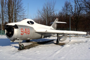 948 - Poland - Air Force Mikoyan-Gurevich MiG-17PF