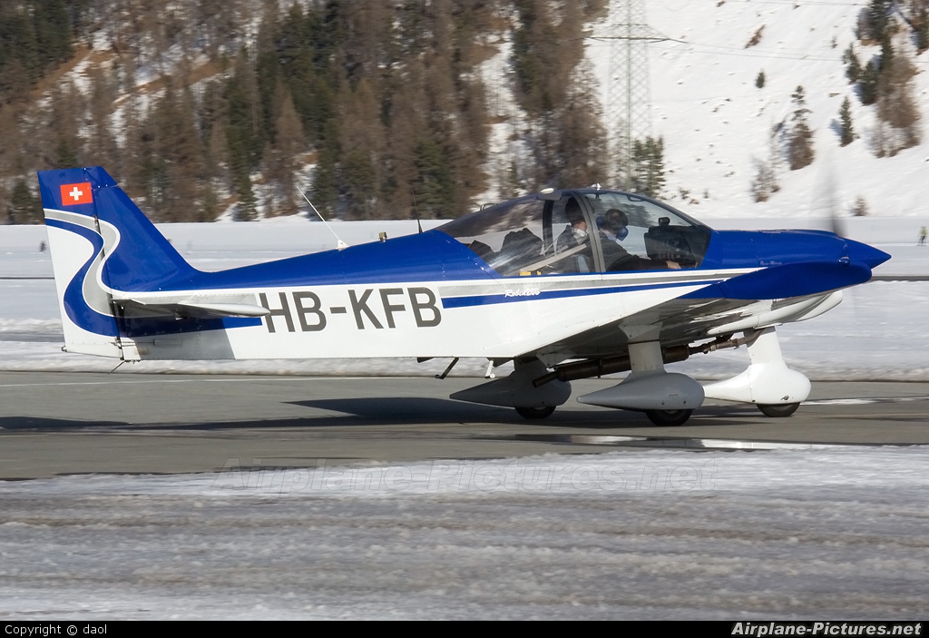 Private HB-KFB aircraft at Samedan - Engadin