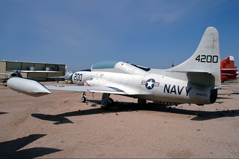 144200 - USA - Navy Lockheed T-1A Seastar