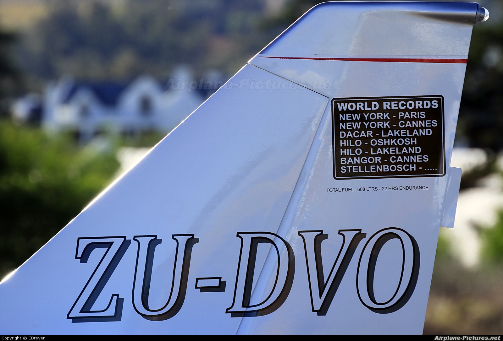 Private ZU-DVO aircraft at Stellenbosch