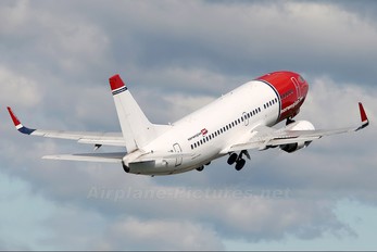 LN-KHB - Norwegian Air Shuttle Boeing 737-300