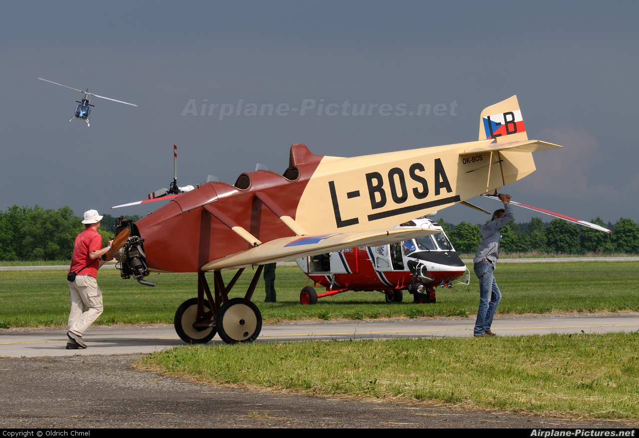 Private OK-BOS aircraft at Hradec Králové