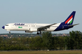 HA-LOC - Malev Boeing 737-800