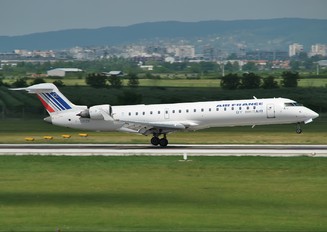 F-GRZK - Air France - Brit Air Canadair CL-600 CRJ-702