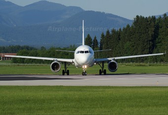 S5-AAT - Adria Airways Airbus A320
