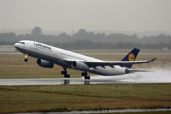 D-AIKG - Lufthansa Airbus A330-300