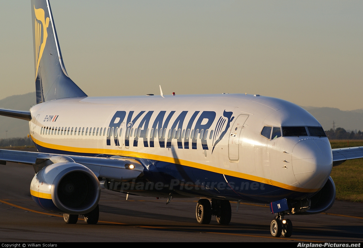 Ryanair EI-DYM aircraft at Bergamo - Orio al Serio