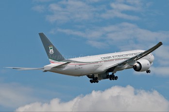 3C-LLS - Ceiba Intercontinental Boeing 777-200LR