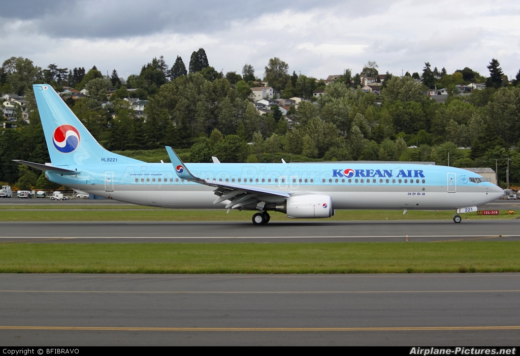 Korean Air HL8221 aircraft at Seattle - Boeing Field / King County Intl