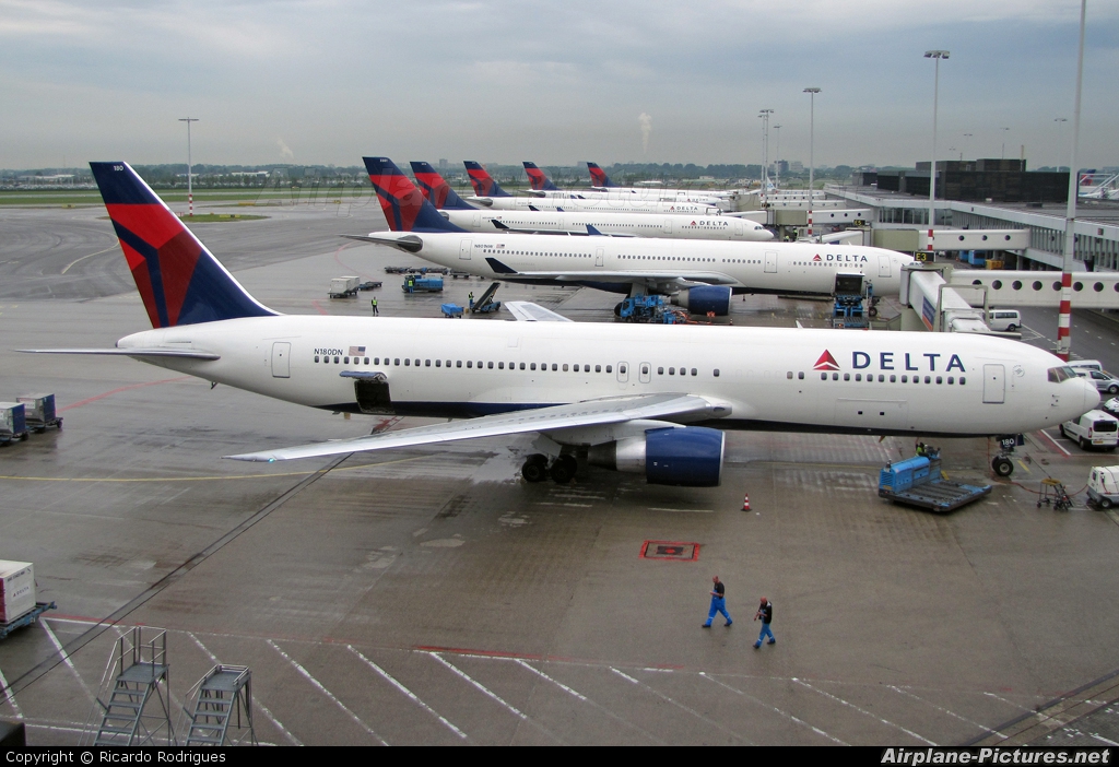 Delta Air Lines N180DN aircraft at Amsterdam - Schiphol