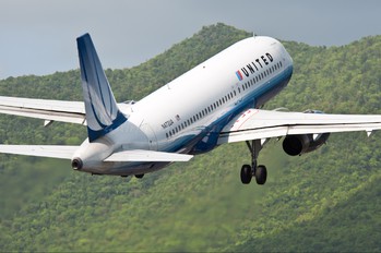 N472UA - United Airlines Airbus A320
