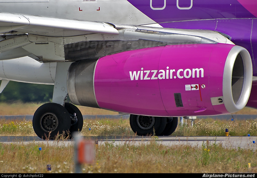 Wizz Air HA-LWF aircraft at Eindhoven