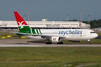 S7-SEZ - Air Seychelles Boeing 767-200