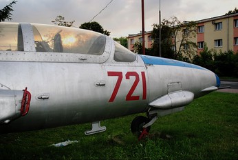 721 - Poland - Air Force PZL TS-11 Iskra