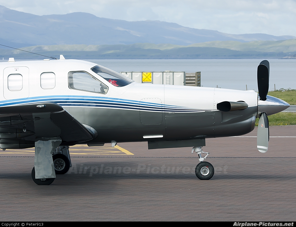 Private M-USCA aircraft at Oban