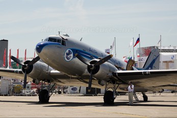 F-ATZE - Dakota et Compagnie Douglas C-47A Skytrain