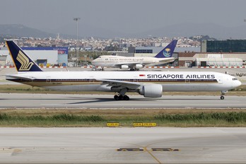 9V-SWP - Singapore Airlines Boeing 777-300ER