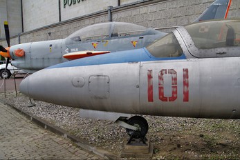 101 - Museum of Polish Army PZL TS-11 Iskra