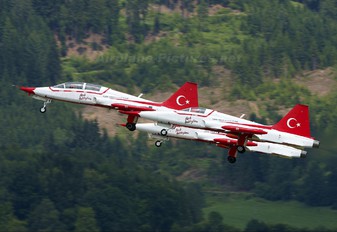 - - Turkey - Air Force : Turkish Stars Canadair NF-5A