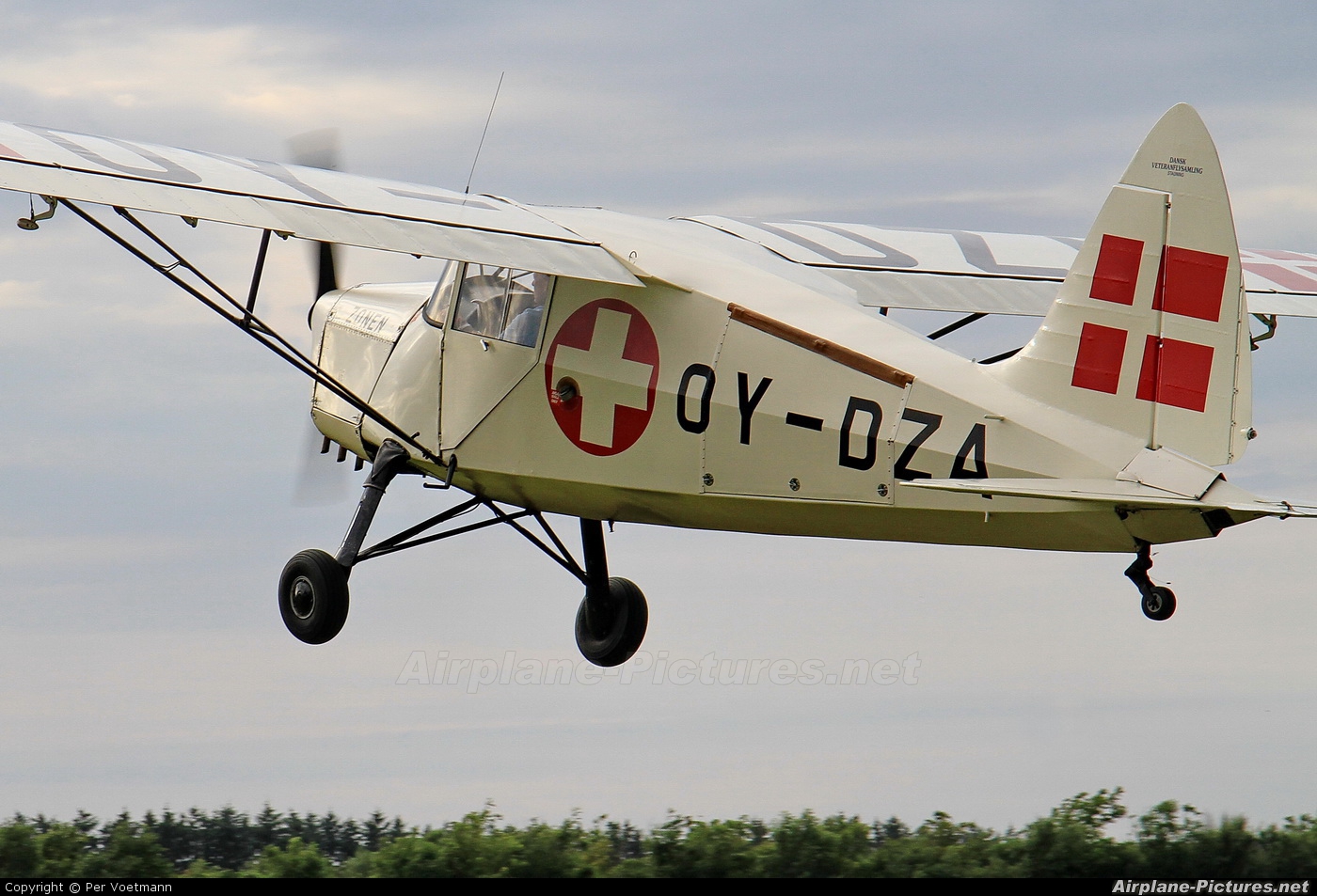 Private OY-DZA aircraft at Stauning