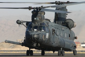 - - USA - Army Boeing MH-47D Chinook