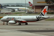 Jetstar Asia - New A320, New colours title=