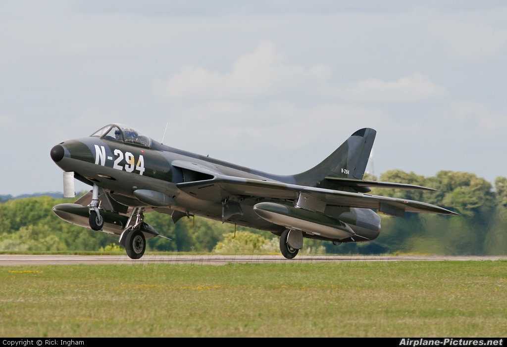 Stichting Dutch Hawker Hunter Foundation G-KAXF aircraft at Kemble